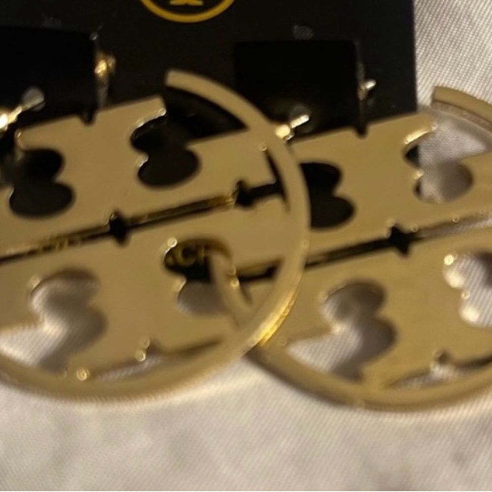 Fashion Earrings - Picture 3 of 5
